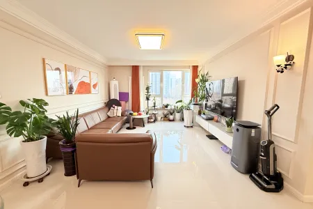 鲁商蓝岸国际北区 3房2厅2卫 南北 豪装