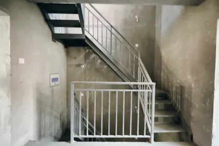 天泰阳光水岸 5室3厅3卫南北 毛坯