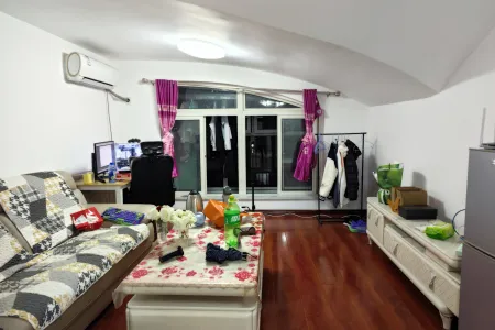 王家港社区 2房1厅1卫 南 精装