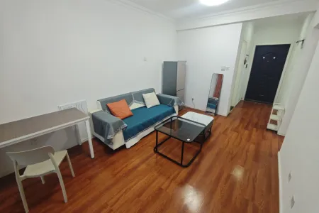 海港城 2室1厅1卫 南北 精装