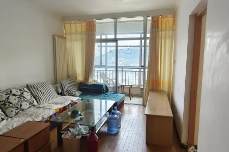 金榜佳苑东区 2房1厅1卫 南 精装