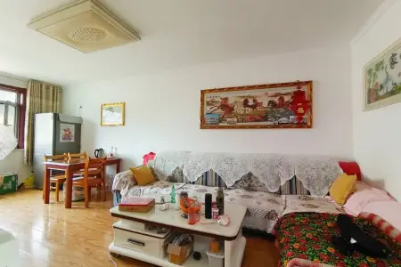 后湾社区 2室1厅1卫南 精装