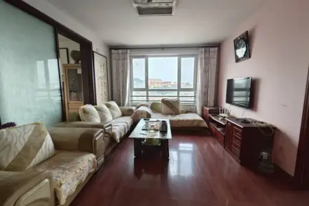 前湾小区 6室2厅2卫南北 精装