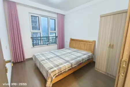 龙湖光年一期-云栖 3室2厅2卫 南北 精装