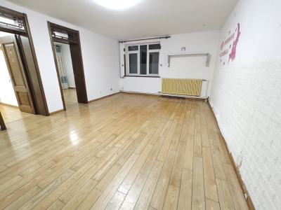 紫金山小区 3室2厅1卫 南北 精装