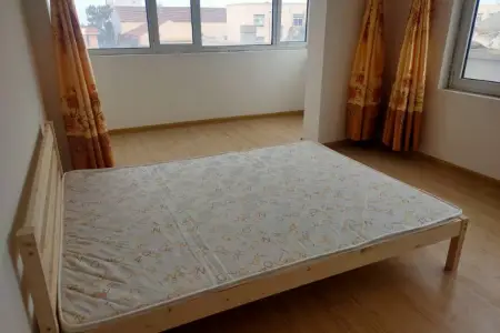 梦园 3室1厅2卫南 简装