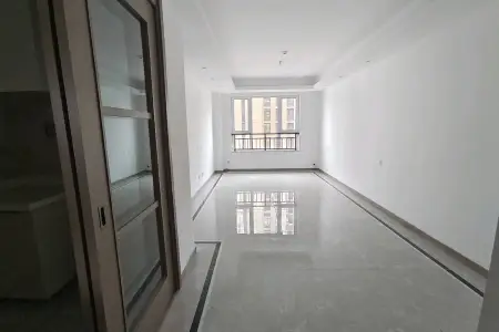 龙湖春江彼岸 3室2厅1卫 北 精装