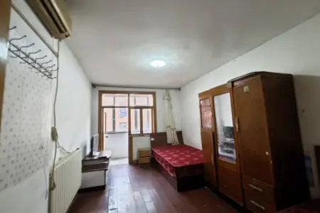 港务局宿舍 1室1厅1卫南 普装