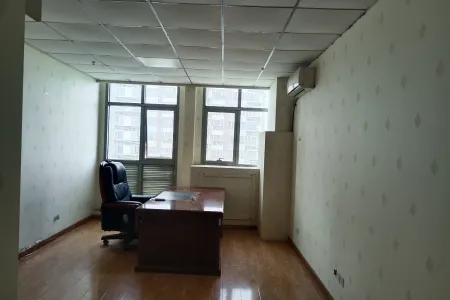 连盛国际大厦 临街商铺 东 精装