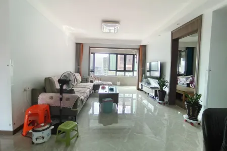 保利徕卡公园西区 3房2厅2卫 南 精装