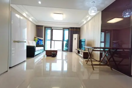 名嘉汇 3室2厅2卫南 精装