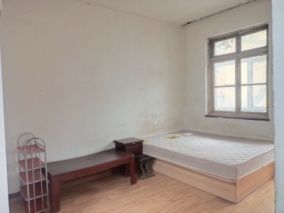 后湾社区 2室1厅1卫 南 简装