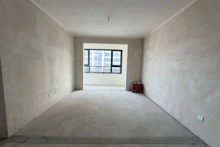 海信花街小镇 3房2厅2卫 南北 精装