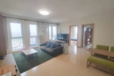 青岛小镇二期 2室1厅1卫南 精装