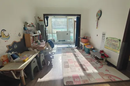 卧鹏小区 3房1厅1卫 南 简装