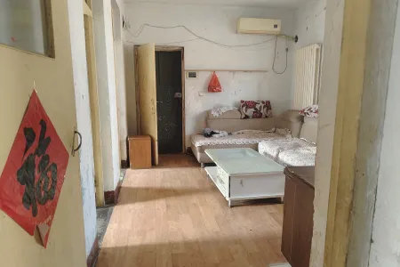 医院附近 3室1厅1卫南 精装