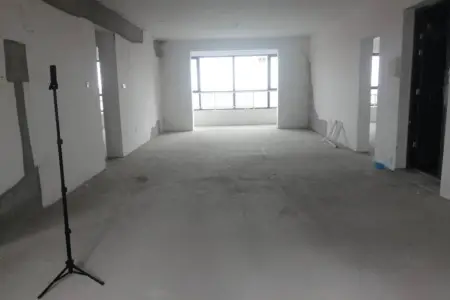 天意华苑 4室2厅2卫 南北 毛坯