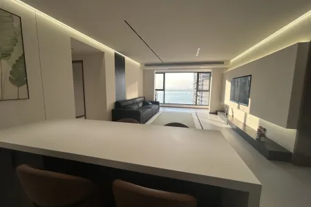 万达维多利亚湾（31-67号楼） 4房2厅2卫 南 精装