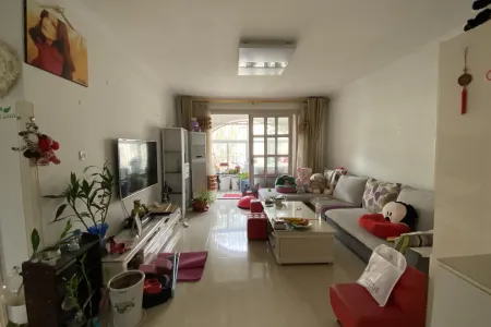 湛园 3室2厅1卫 南 精装