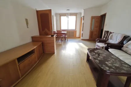 紧邻地铁口,汇泉雅居，稀缺小房型双南房