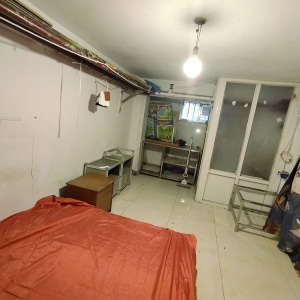 开发区网点 车库 1室1厅1卫 南 普装