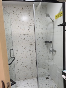 悦湖广场(商住楼) 1室1厅1卫 北 精装