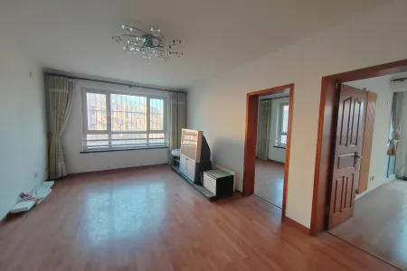 前湾小区 3室1厅1卫 南 中装