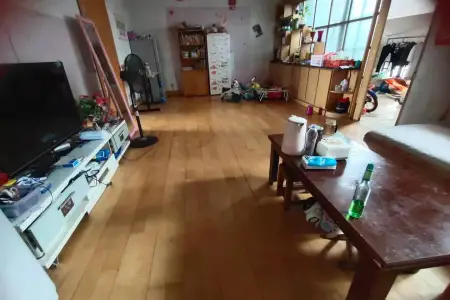 医院附近 3室2厅2卫南 中装