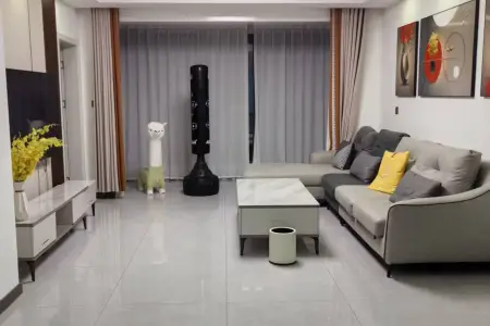 和昌海云曦岸 4室2厅2卫 南北 精装