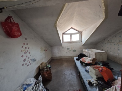 卧鹏小区