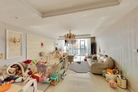 颐中高山 4室2厅2卫 南 精装