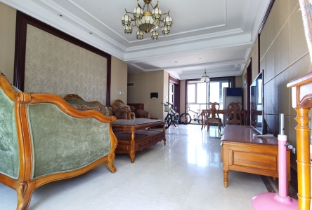 名嘉汇 3室2厅2卫 南北 精装