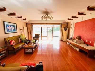 鲁信长乐花园 4室2厅2卫 南北 普装