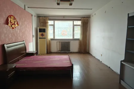 南山花苑 3室2厅1卫 南 精装