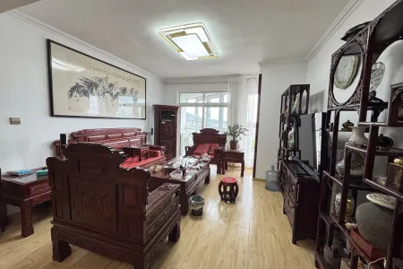 全明户型,黄金楼层,阳光好,地铁口,交通便利,设施齐全