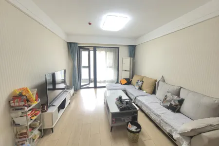 万科城市之光三期 3室1厅1卫南 精装