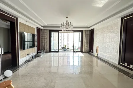 名嘉汇 4室2厅3卫 南北 精装