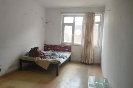 卧鹏小区 3房0厅0卫 南 中装