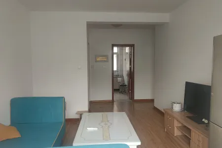 朝阳山社区 2室2厅1卫 南北 精装