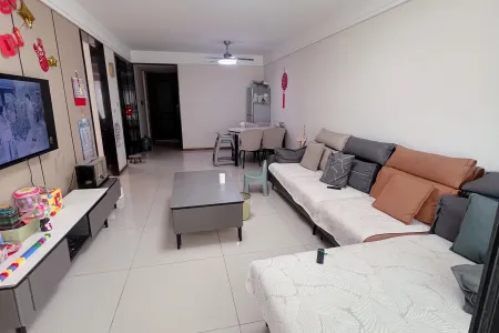 维多利亚湾南区（7-10）期 3房2厅2卫 南北 精装