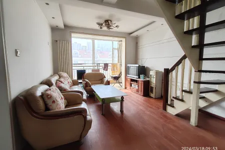 澳柯玛人才公寓 5室2厅2卫南 中装