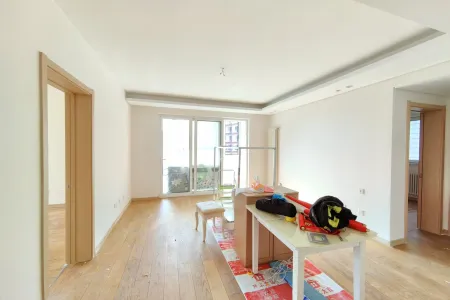 天山华庭 3室2厅1卫 南北 精装