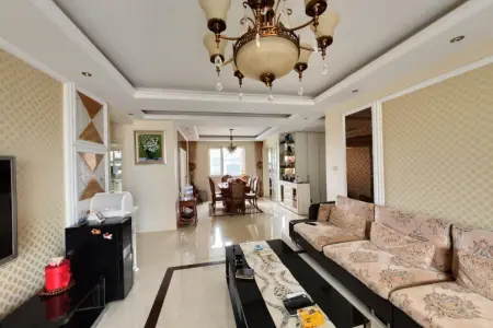 中海银海一号 3室2厅2卫 南北 精装