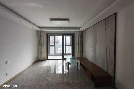 江山艺境 3室2厅2卫 南 精装