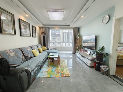 香江学府 3室2厅2卫 南北 精装