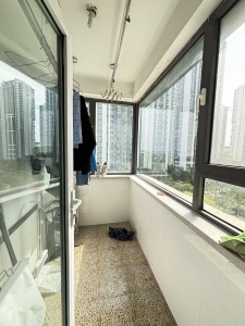 鲁商蓝岸国际南区 1室1厅1卫 南 普装