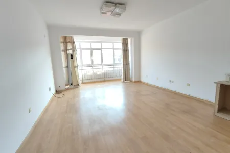 柳沟小区 7室3厅3卫 南 精装