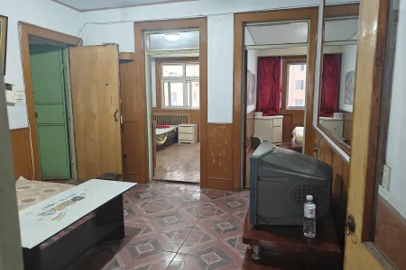 邮局家属楼 2室1厅1卫 南 中装