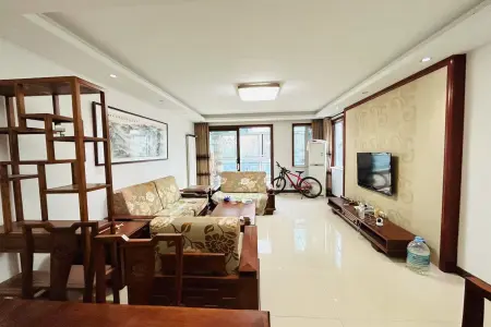 锦绣华城二期 3室2厅2卫 南北 精装