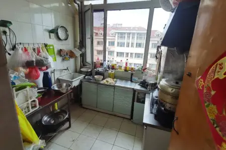 圣海山庄 3室1厅1卫南北 中装